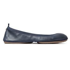 NIB Yosi Samra Deep Navy folding leather flat